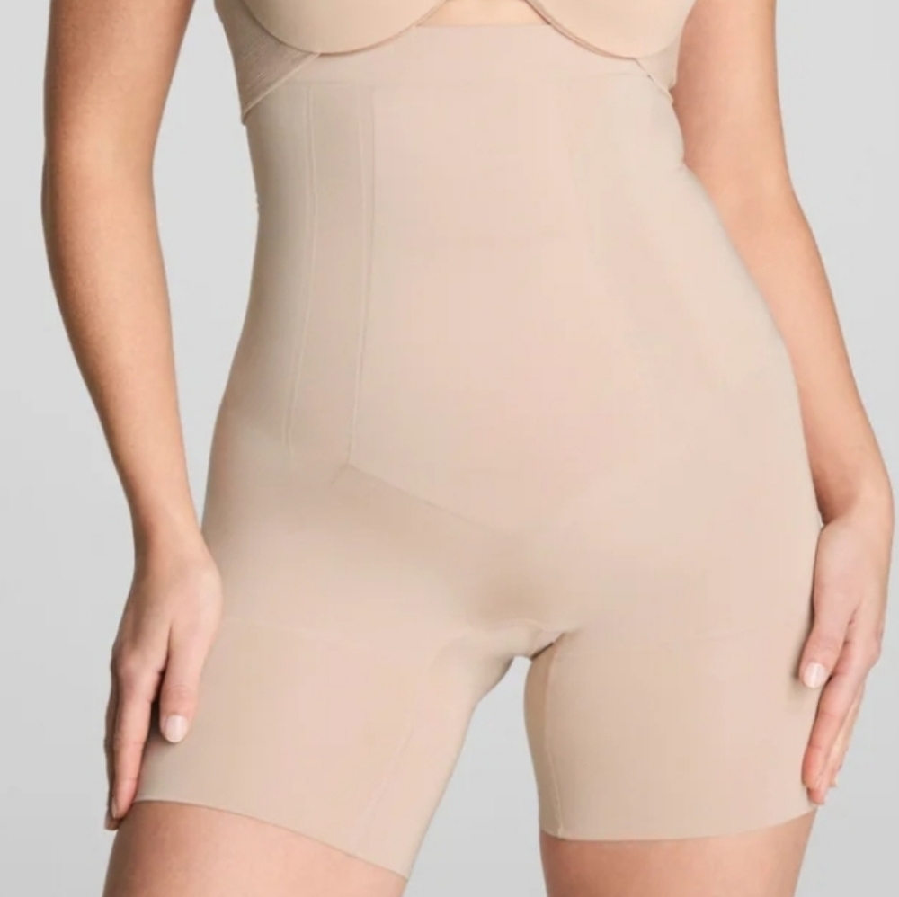 Spanx ONCORE Sculpt High-Waisted Shapewear Shorts Soft Nude Beige Size 3X NEW